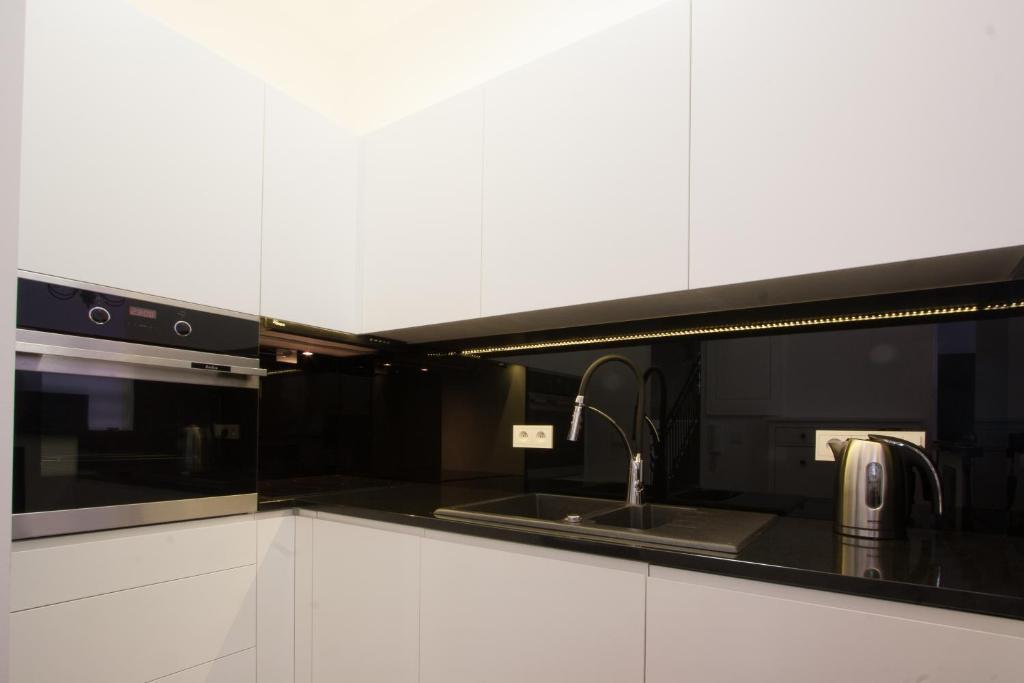 ורשה Residence Okolnik Apartments מראה חיצוני תמונה
