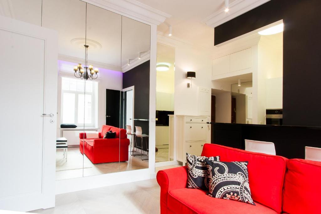 ורשה Residence Okolnik Apartments מראה חיצוני תמונה