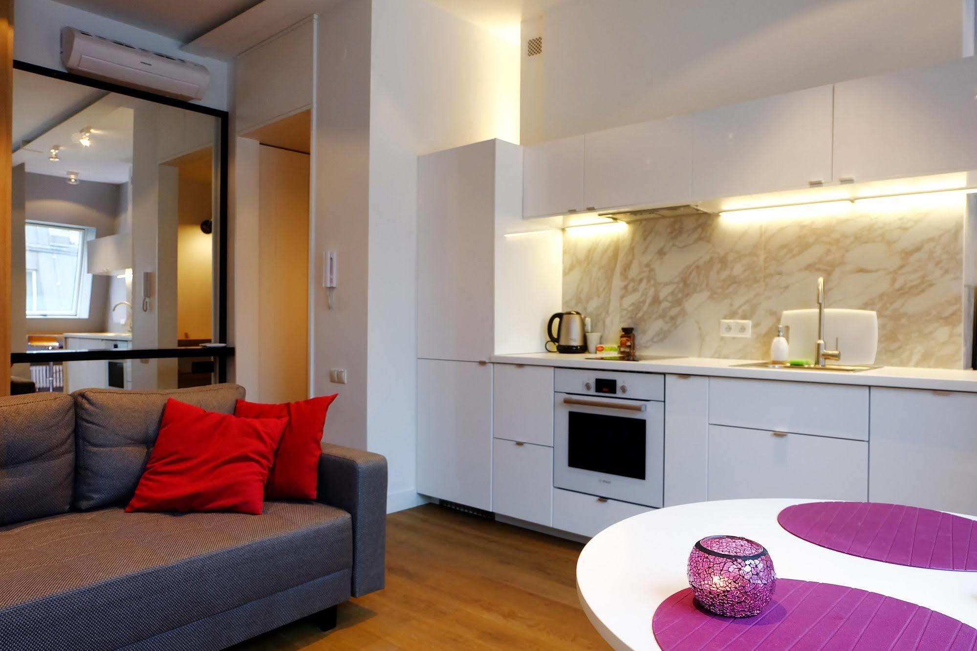 ורשה Residence Okolnik Apartments מראה חיצוני תמונה