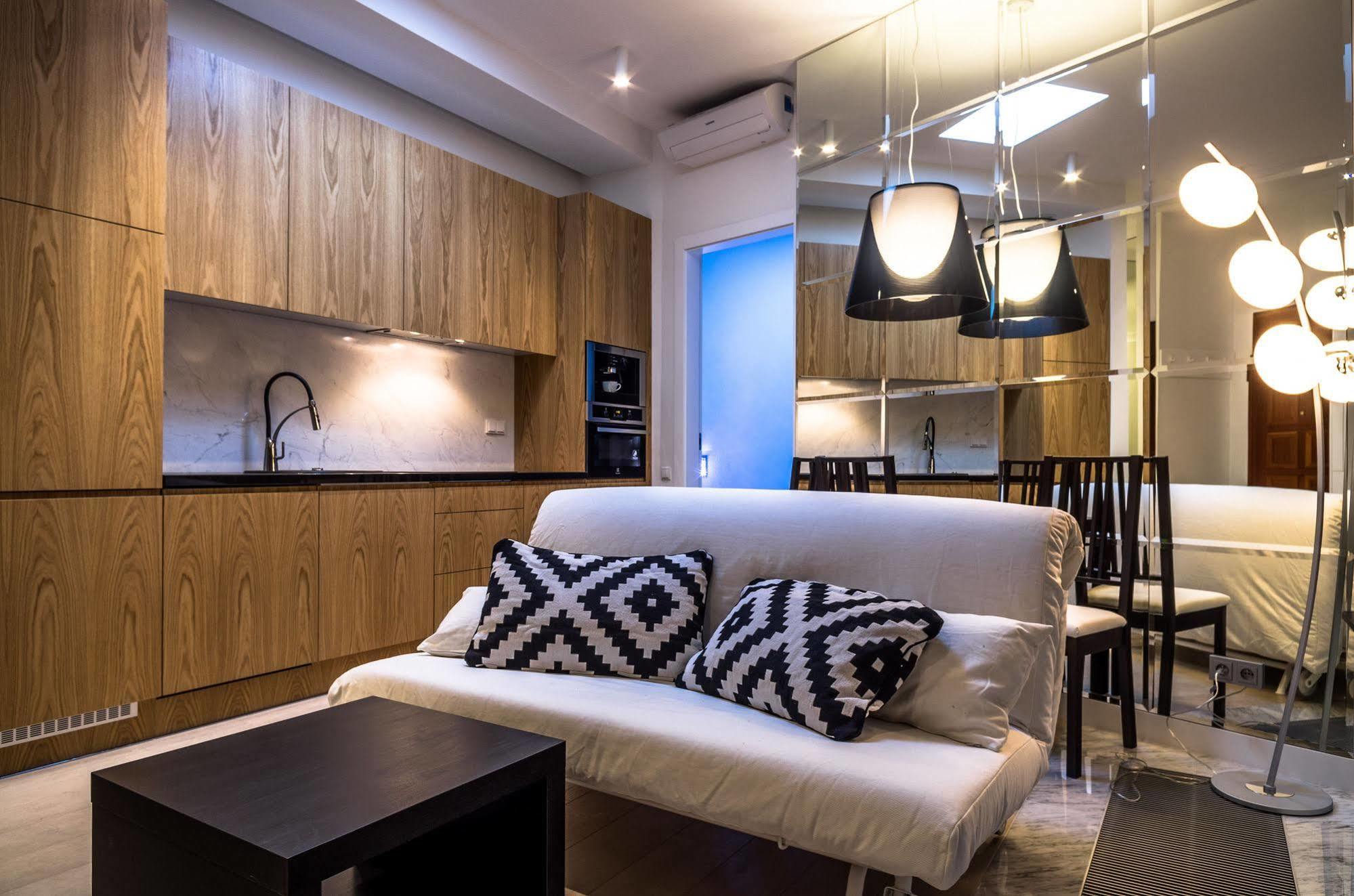 ורשה Residence Okolnik Apartments מראה חיצוני תמונה